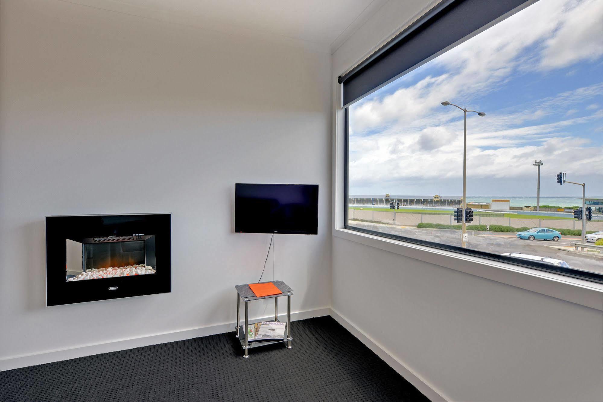 Burnie By The Bay Apartments Экстерьер фото